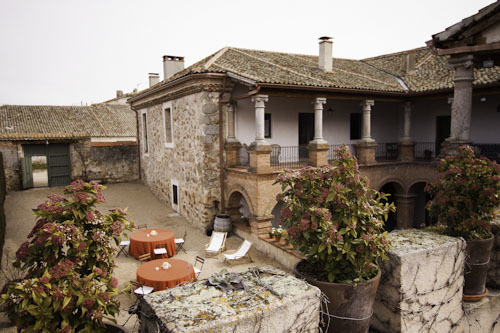 Places Casa Rural Palacio De Hoyuelos