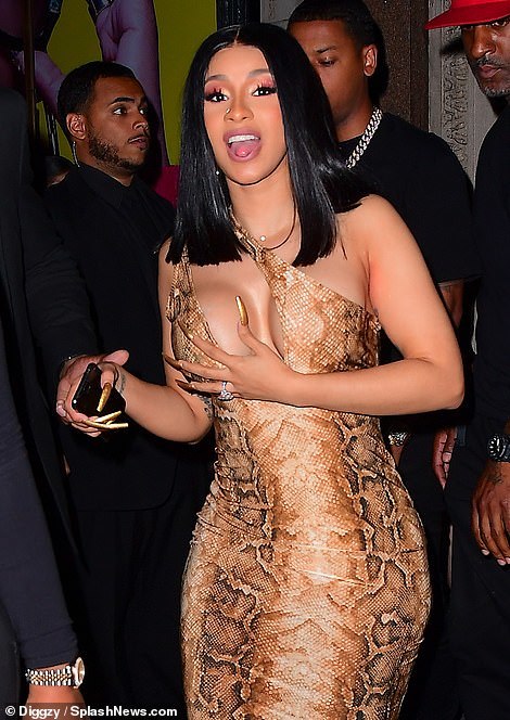 Fashion Cardi b