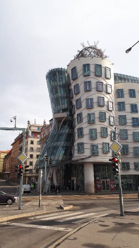 Lugar Dancing House