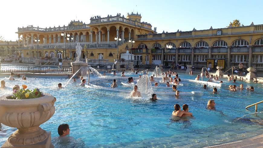 Lugar Széchenyi Thermal Bath