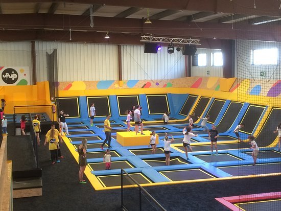 Lugar UPUP TRAMPOLINS