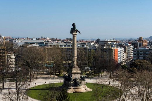 Rotunda da Boavista / Praça Mouzinho de Albuquerque