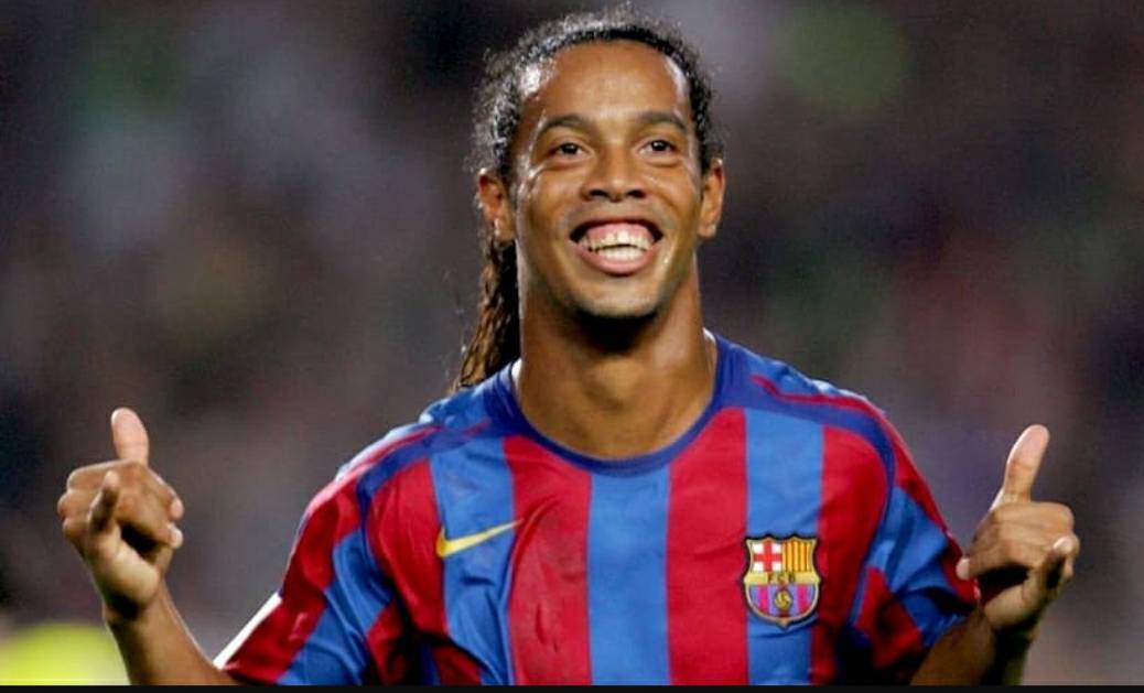 Fashion Ronaldinho - Football's Greatest Entertainment - YouTube