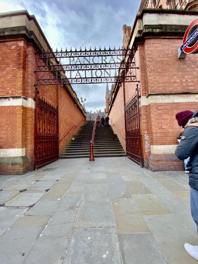 Place St Pancras Station