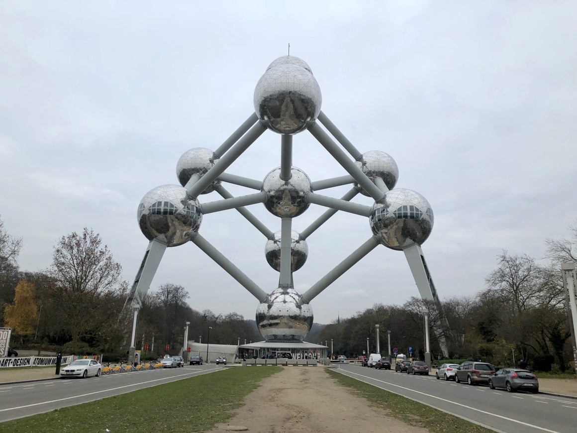 Place Atomium