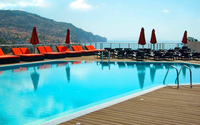 Social Four Views Baía