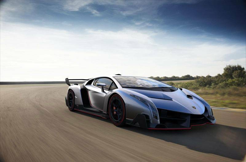 Social Lamborghini Veneno