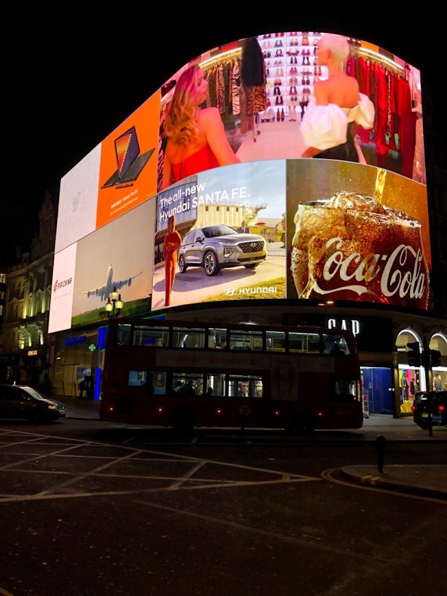 Lugar Piccadilly Circus