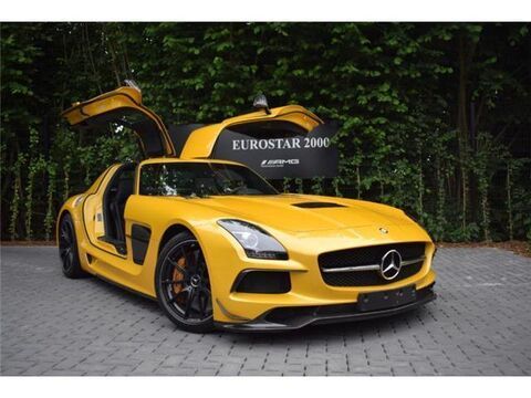 Social Mercedes-Benz AMG SLS
