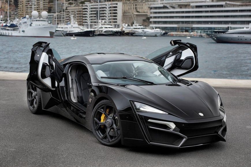 Social Lykan Hypersport 