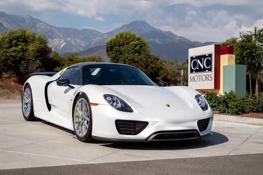 Social Porsche 918 spyder 
