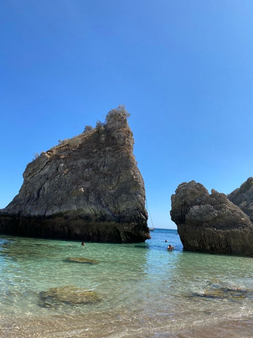 Fashion Ribeira do Cavalo Beach (Sesimbra) 