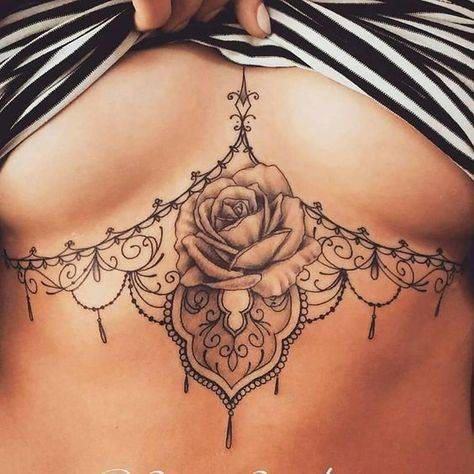 Tatto na barriga 