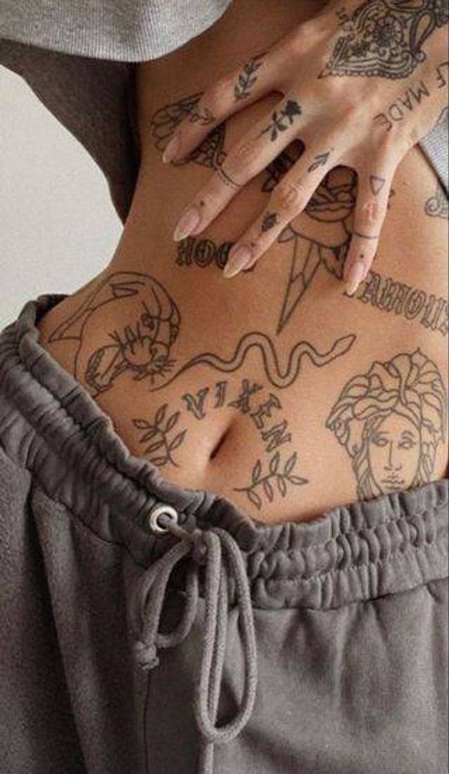 Social Tatoo-girl