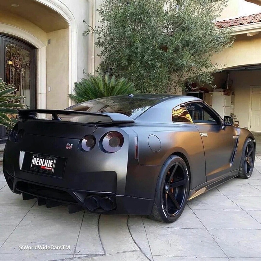 Moda Nissan GTR