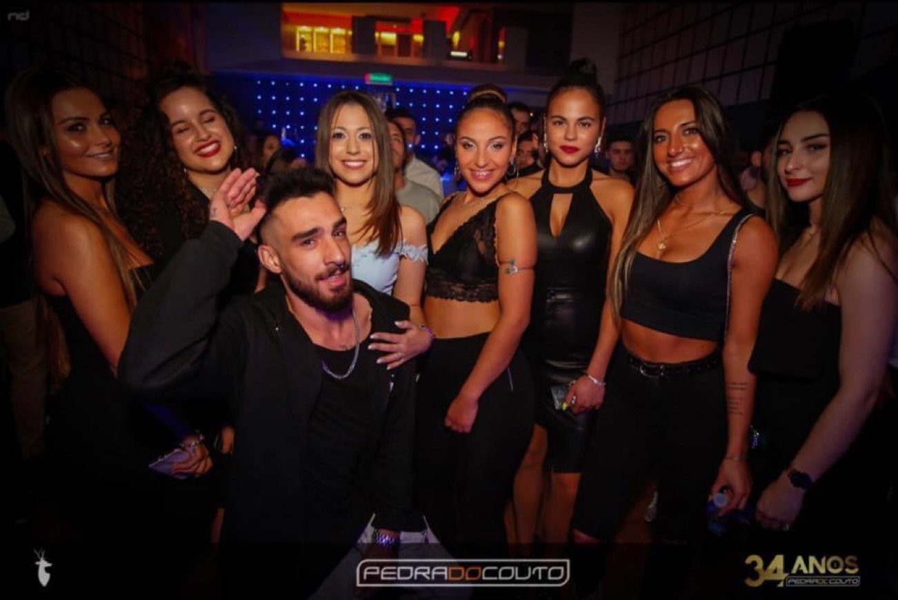 Lugar Pedra Do Couto - Espectáculos, Lda