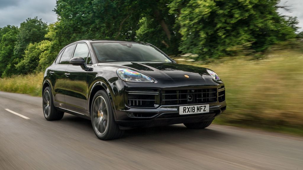 Social Porsche Cayenne