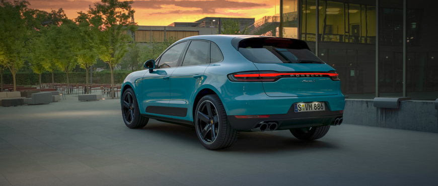 Social Porsche Macan