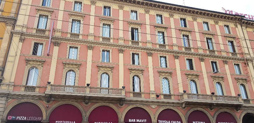 Places Hotel Mercure Bologna Centro