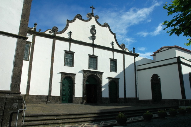 Lugar Igreja Santo Cristo Dos Milagres