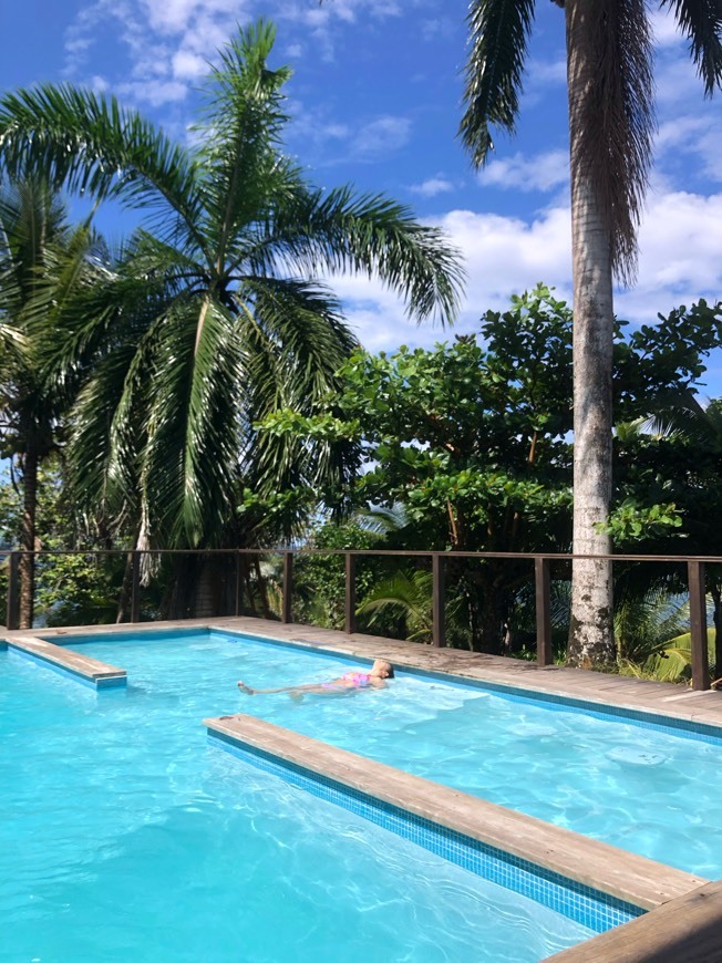 Place Bird Island Bungalows