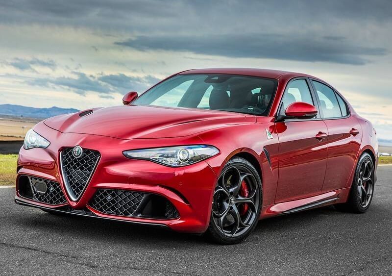 Social Alfa Romeo Giulia Quadrifoglio