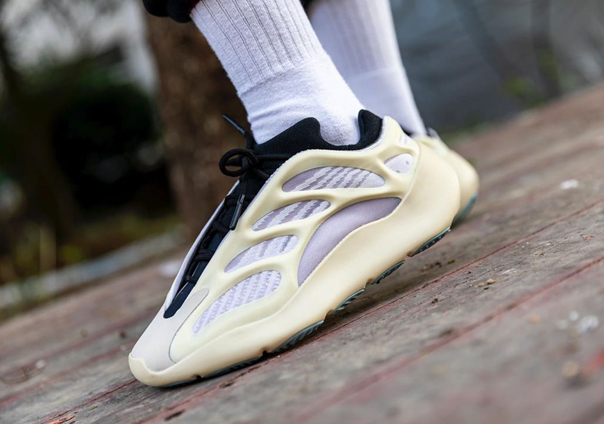 Fashion Yeezy 700 V3 