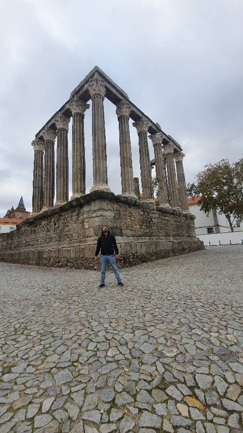 Place Évora