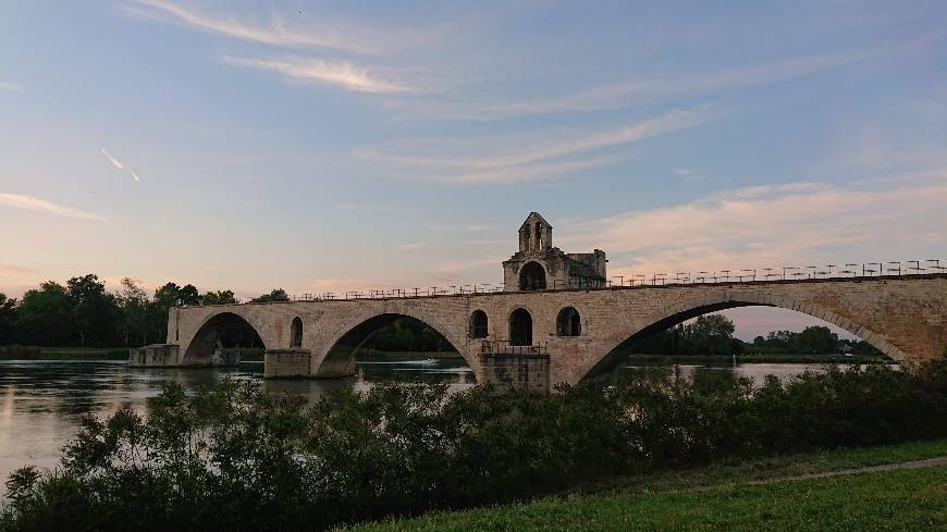 Places Le Pont d'Avignon