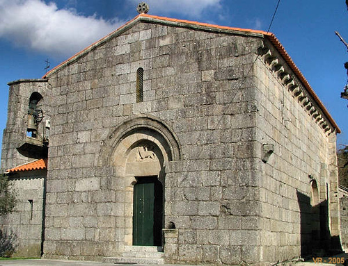 Lugares Igreja Românica de Arões (São Romão)