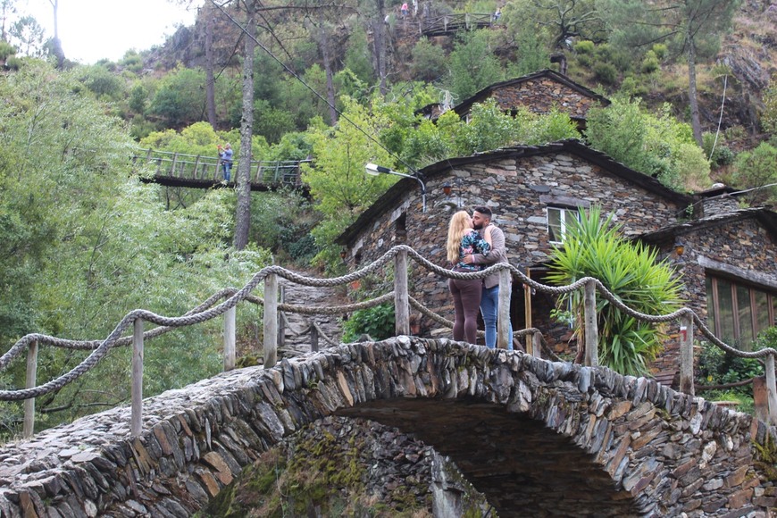 Lugar Praia Fluvial De Foz D'Égua