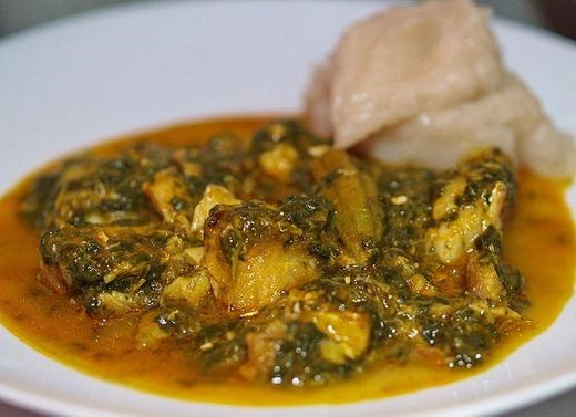 Calulu de Peixe: Angolan Fish and Vegetable Stew