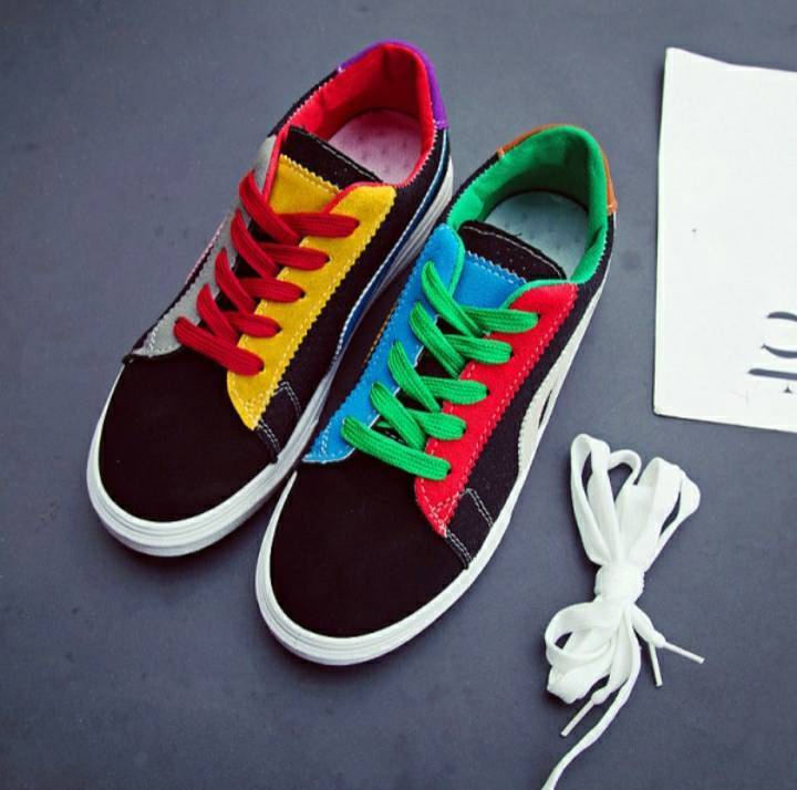 Product Toe Round Canvas Shoes

