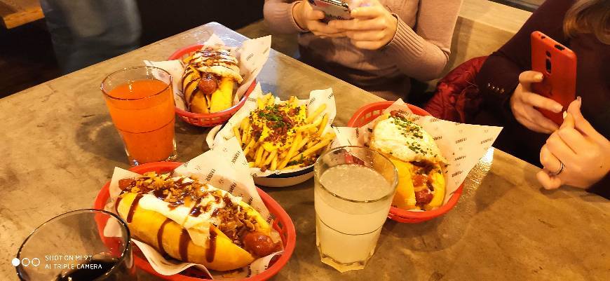 Restaurantes Frankie Hot Dogs