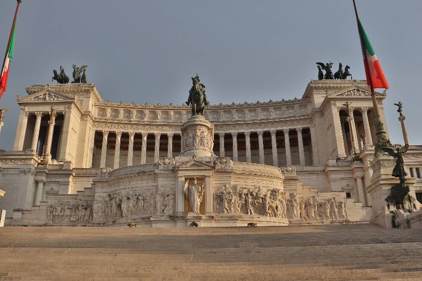 Place Monumento a Víctor Manuel II