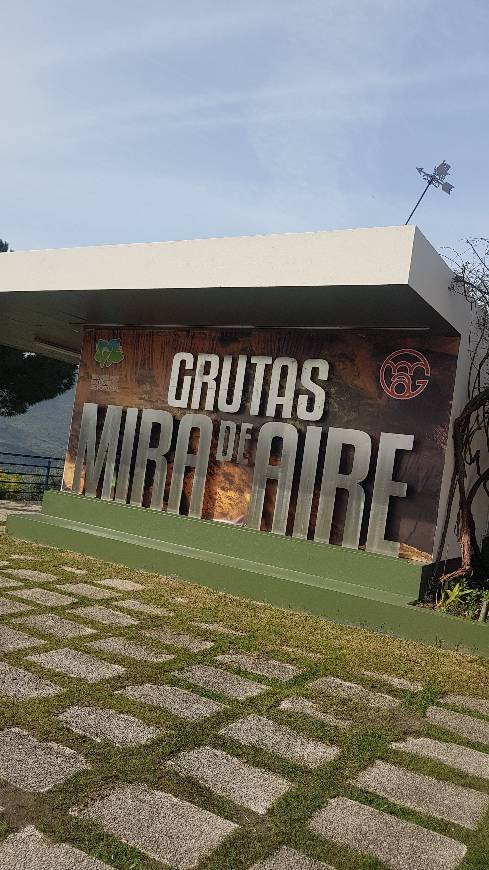 Lugar Grutas de Mira de Aire