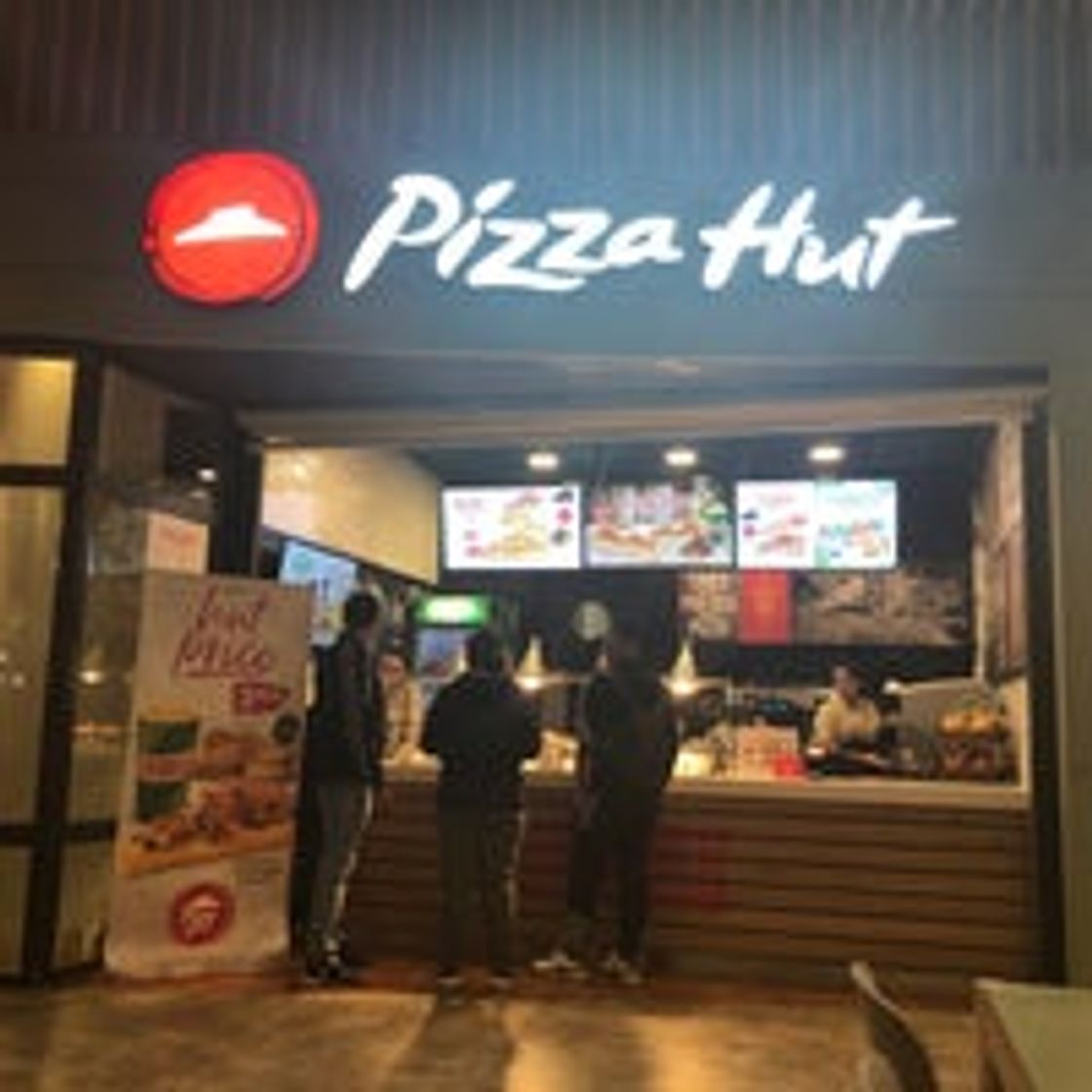 Restaurants Pizza Hut Strada Outlet