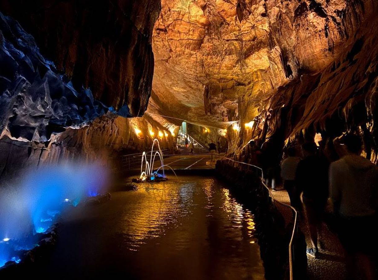 Grutas de Mira de Aire - Empreendimentos Turisticos e Espeleológicos S.A