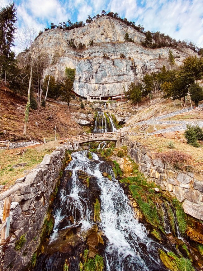 Lugar St. Beatus Caves