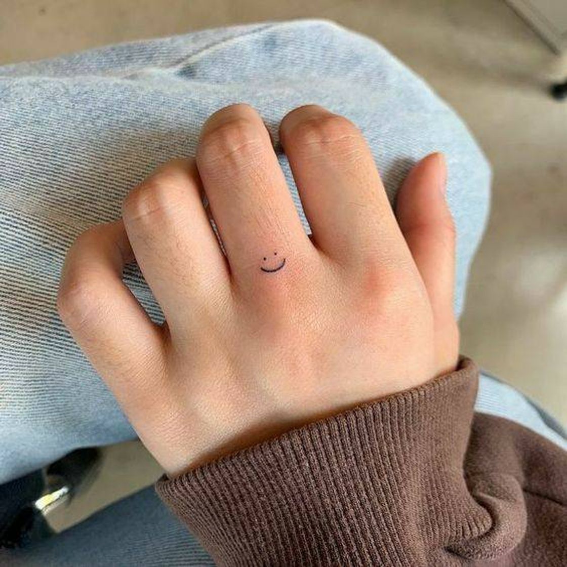 Moda tatuagem minimalista perfeita meu Deus 