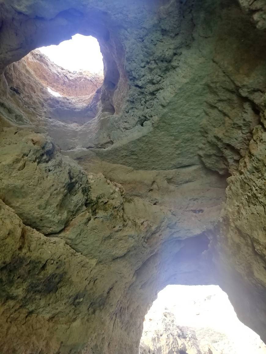 Place Benagil Caves