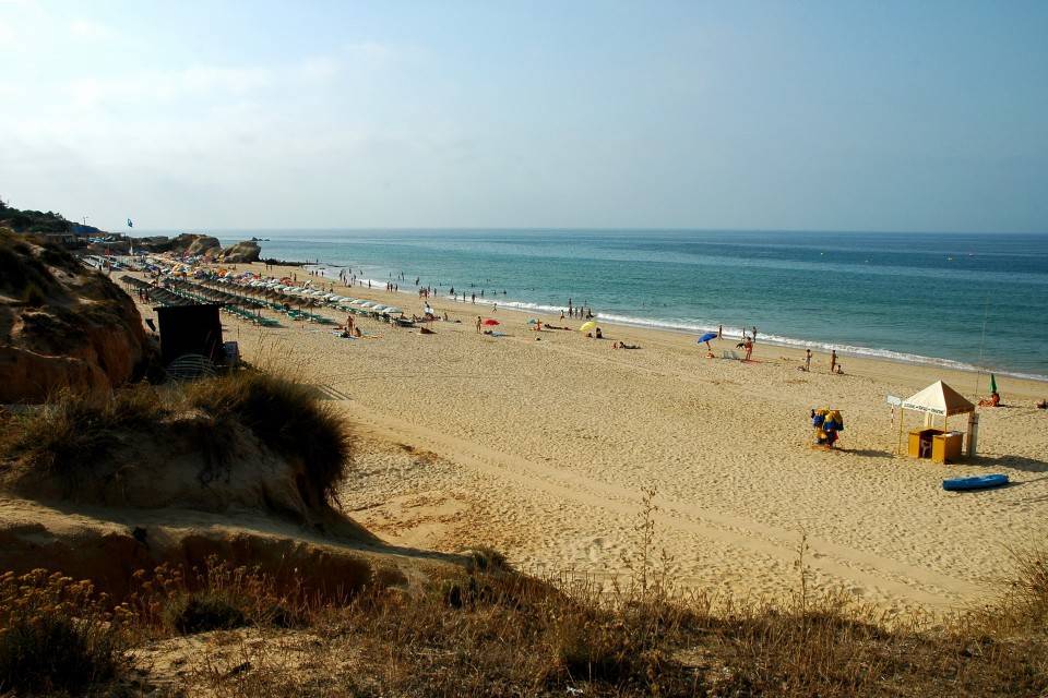 Lugar Praia da Galé (Leste)