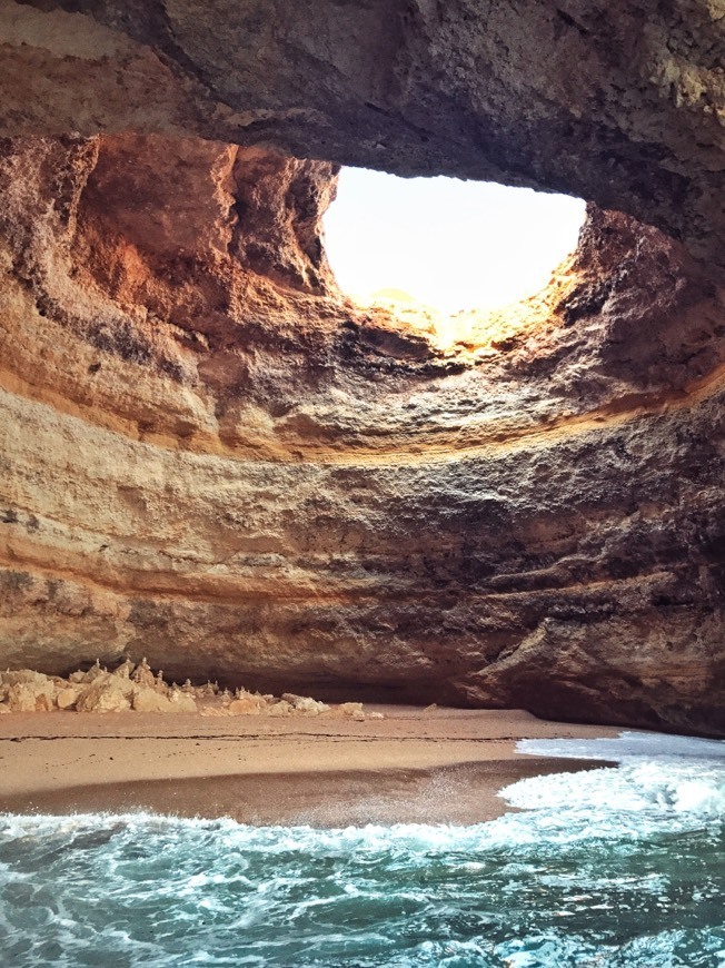 Place Benagil Caves