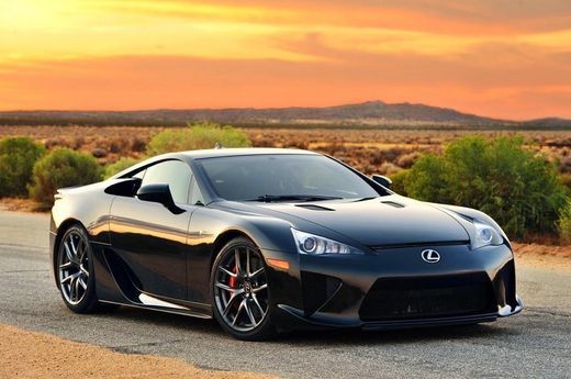 Social Lexus LFA 