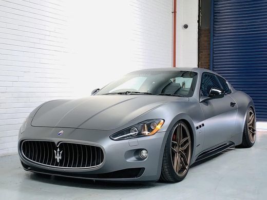 Social Maserati GranTurismo V8 4.2