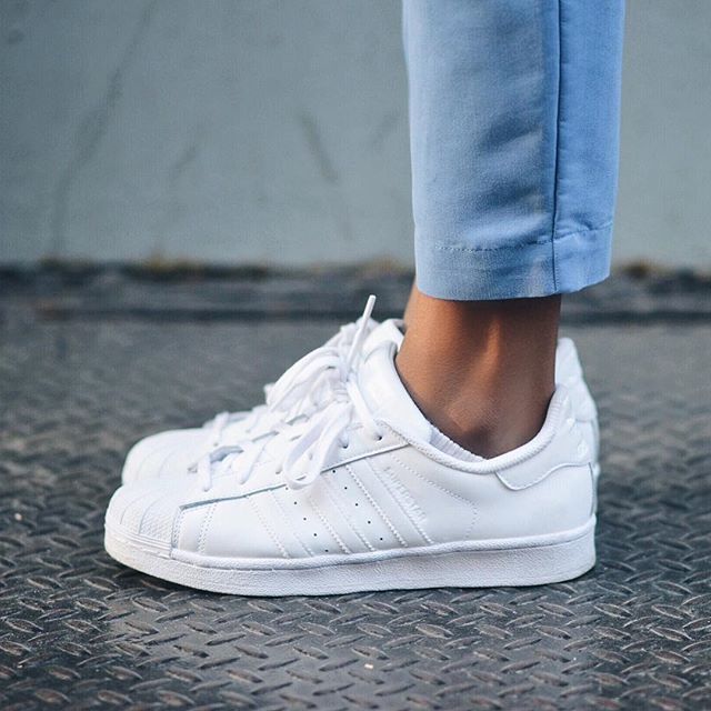 Superstar white