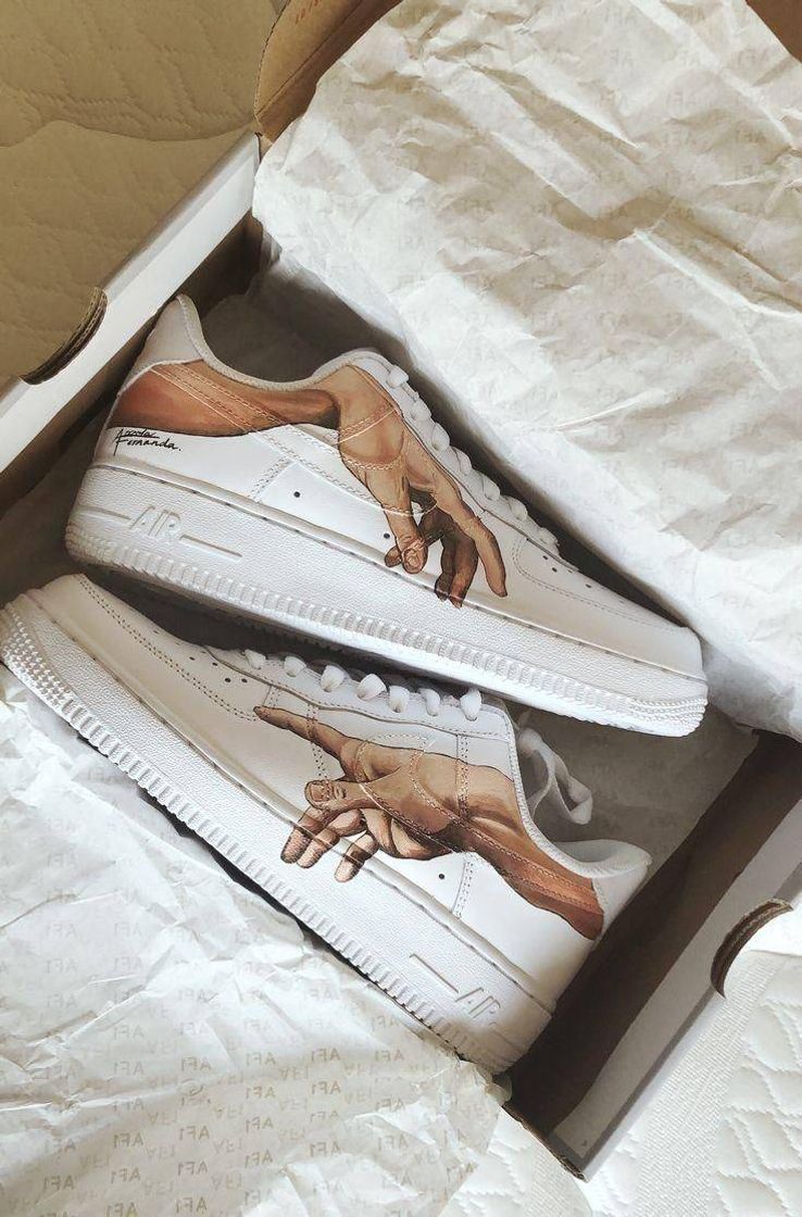 Social sneakers💫
