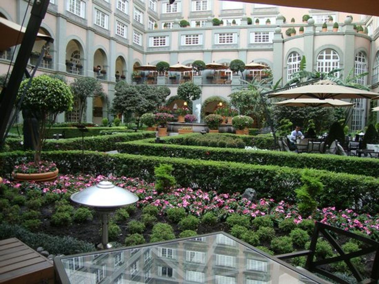 Lugar Four Seasons Hotel Mexico City