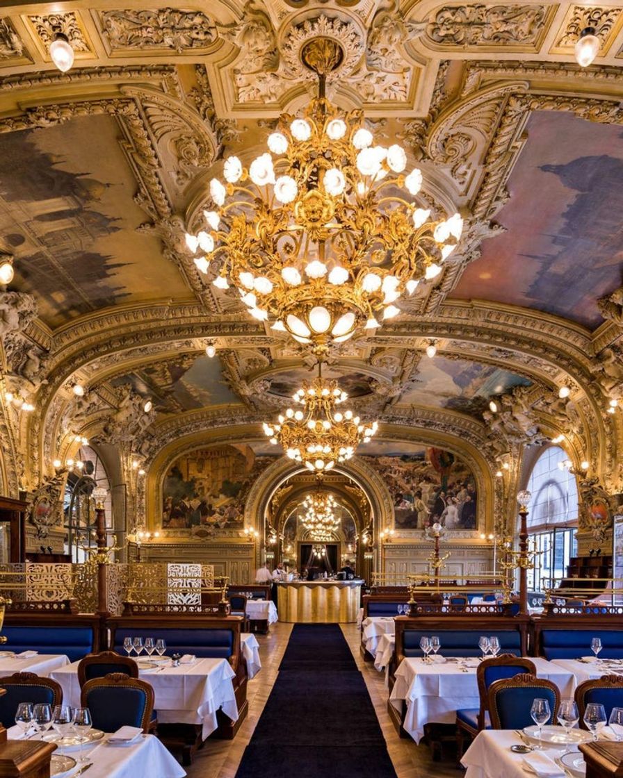 Le Train Bleu