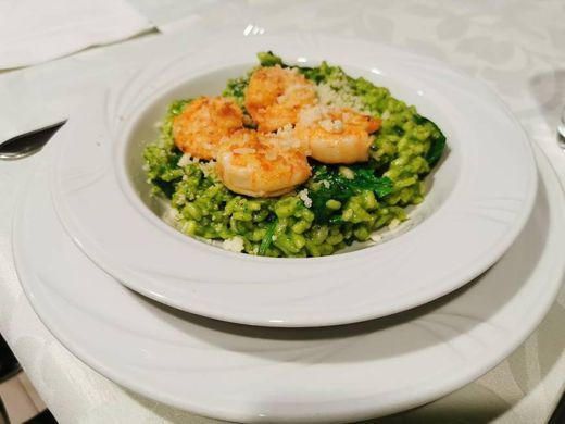 Moda Risotto de camarão, espinafres e pesto